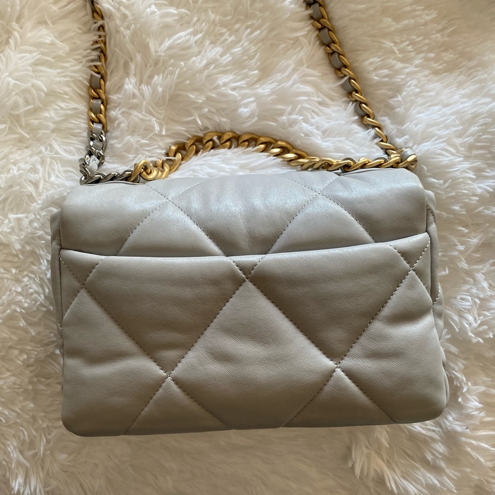 🤍Chanel19 Small grey bag🤍 - Picture 5 of 17
